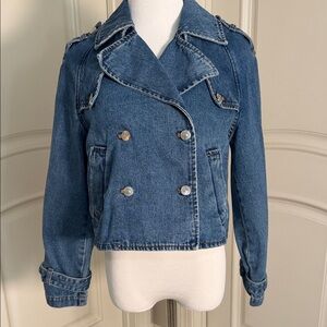 Steve Madden Denim Double-Breasted cropped trench coat